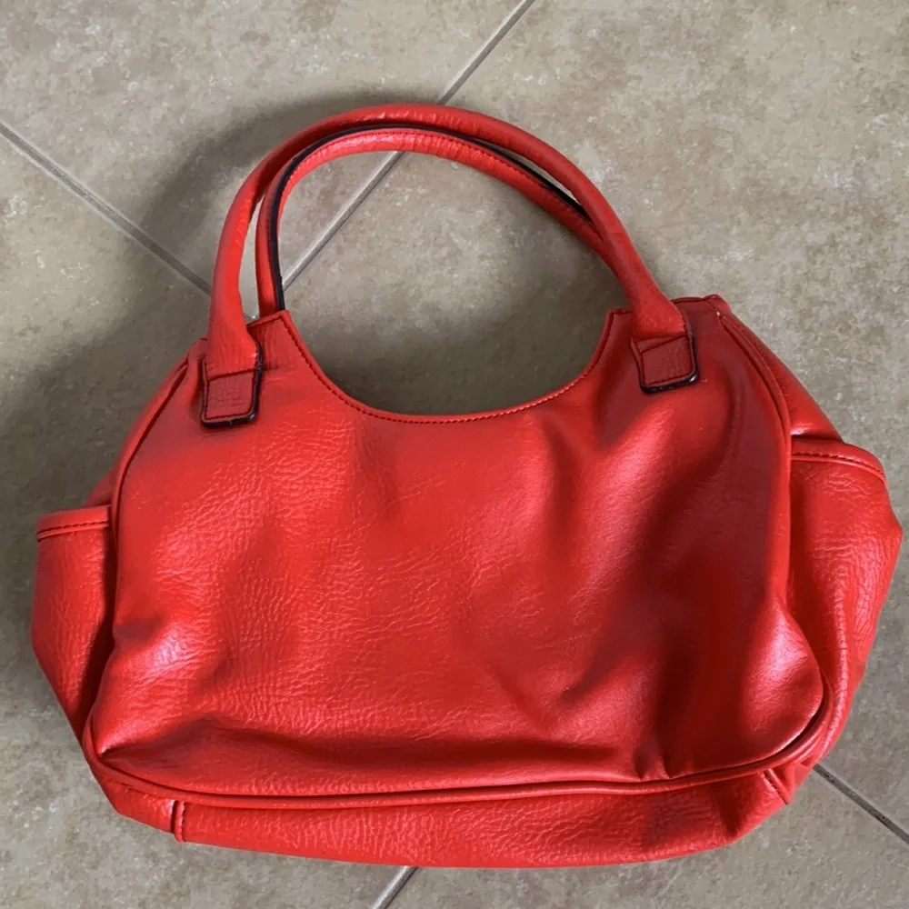 Red Handbag - Picture 2 of 4